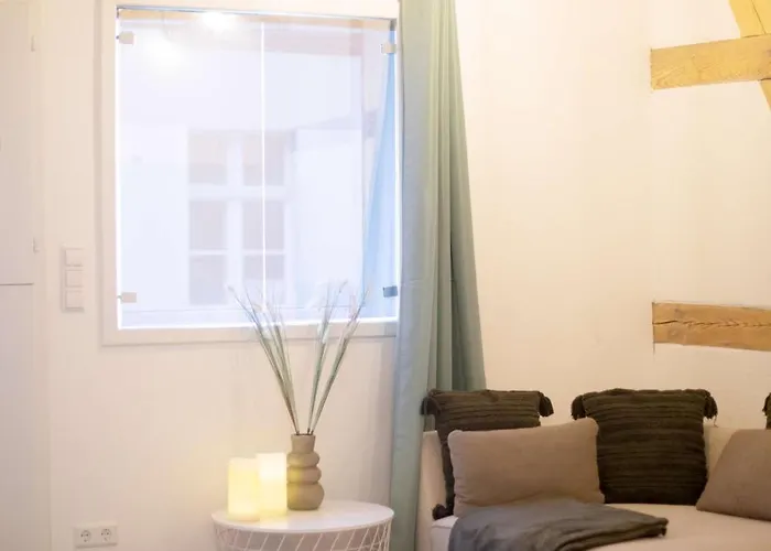 Berliner Fachwerkhaus Naehe Olympiastadion ברלין